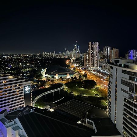 Lamour Ocean View Apartment I In Casino Broadbeach - Free Parking-195Cm Голд-Кост Екстер'єр фото